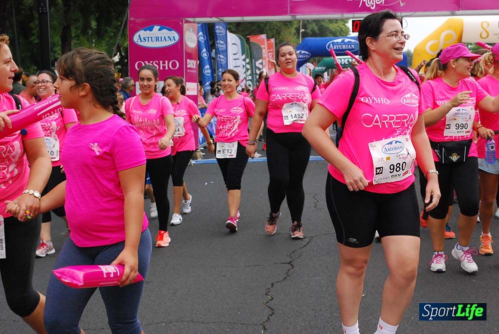 Carrera de la Mujer Sevilla meta 9 (arco derecho) desde 1h05 a 1h12