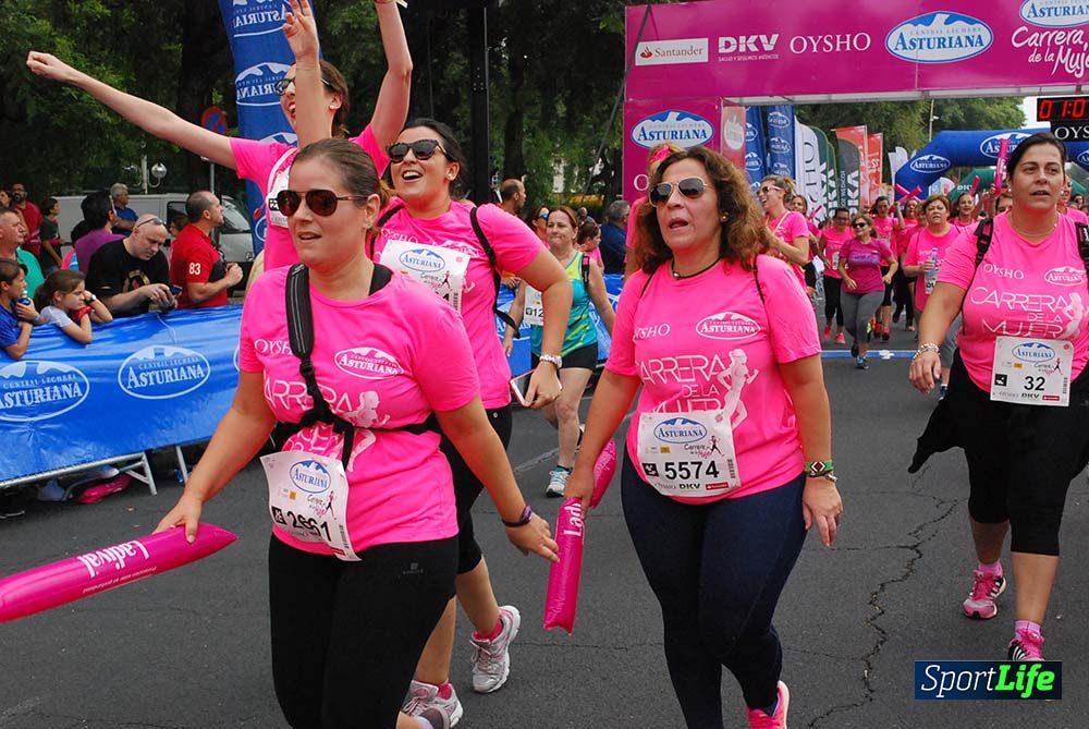 Carrera de la Mujer Sevilla meta 9 (arco derecho) desde 1h05 a 1h12