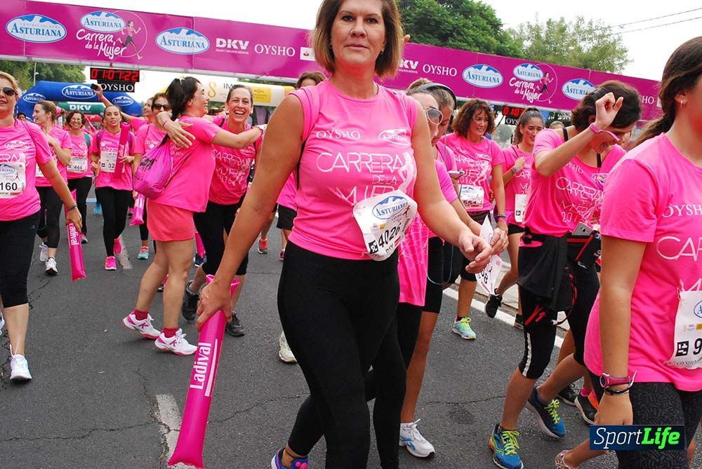 Carrera de la Mujer Sevilla meta 9 (arco derecho) desde 1h05 a 1h12
