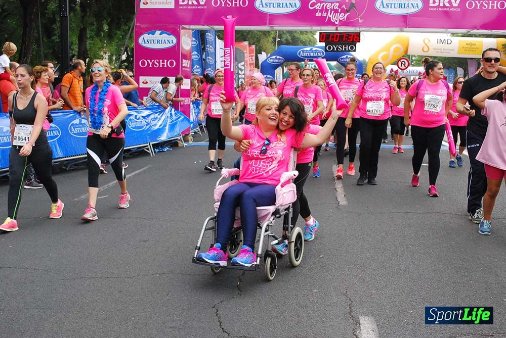 Carrera de la Mujer Sevilla meta 9 (arco derecho) desde 1h05 a 1h12