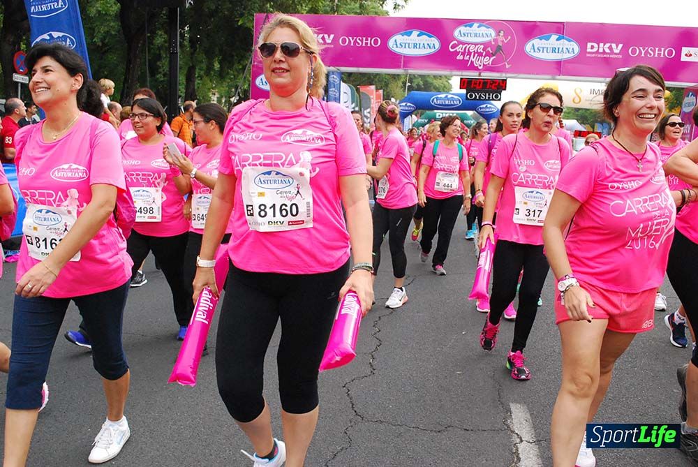 Carrera de la Mujer Sevilla meta 9 (arco derecho) desde 1h05 a 1h12