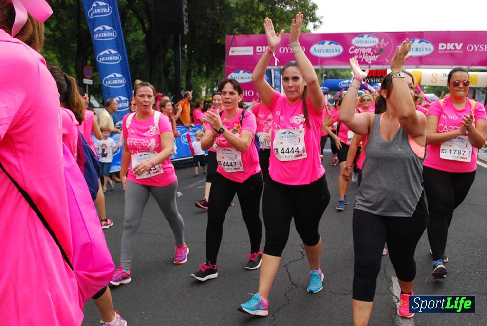 Carrera de la Mujer Sevilla meta 9 (arco derecho) desde 1h05 a 1h12
