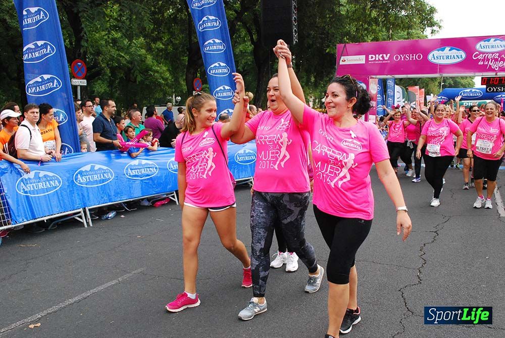 Carrera de la Mujer Sevilla meta 9 (arco derecho) desde 1h05 a 1h12