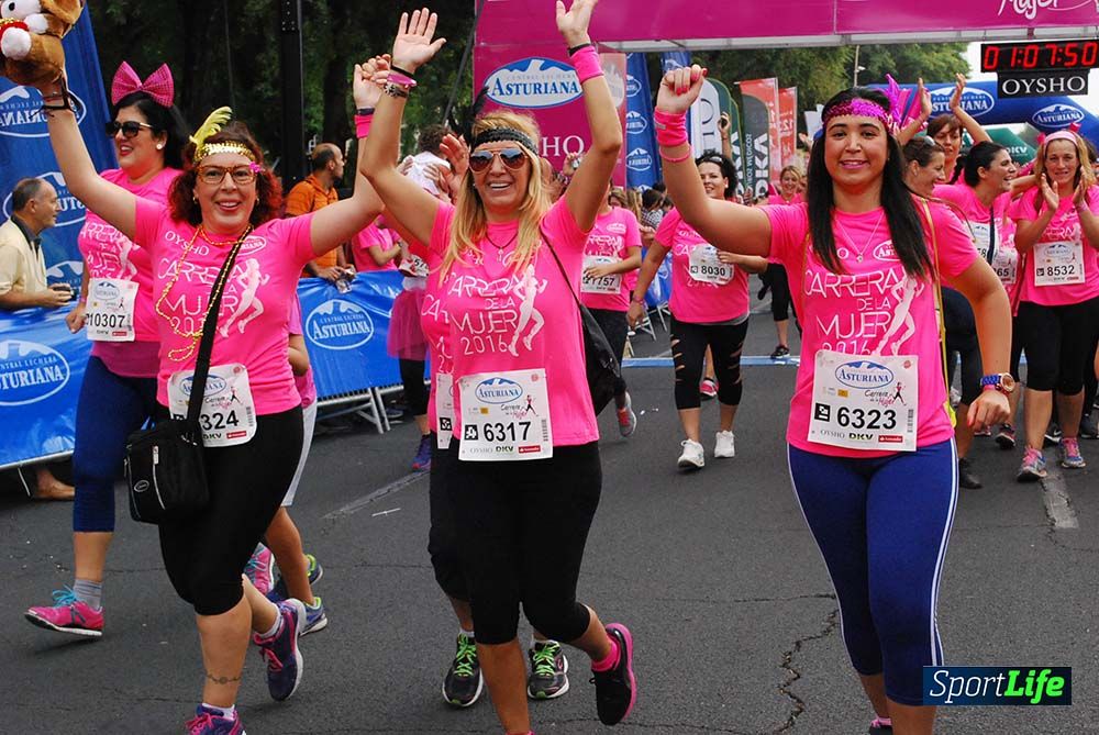 Carrera de la Mujer Sevilla meta 9 (arco derecho) desde 1h05 a 1h12