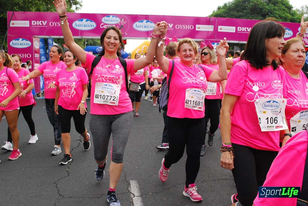 Carrera de la Mujer Sevilla meta 9 (arco derecho) desde 1h05 a 1h12