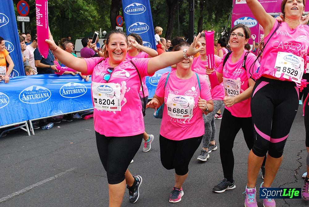 Carrera de la Mujer Sevilla meta 9 (arco derecho) desde 1h05 a 1h12