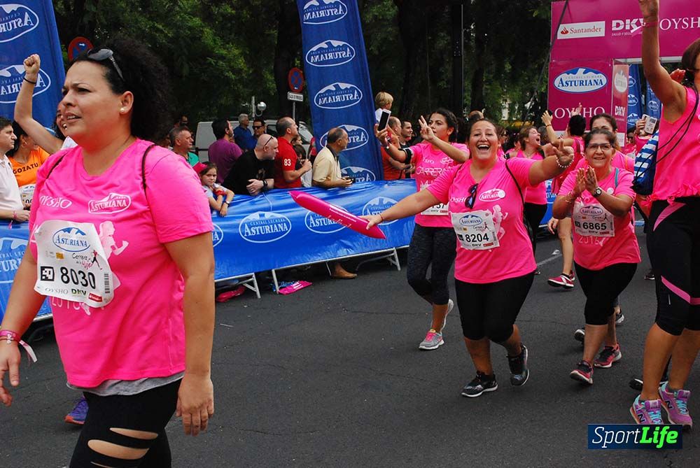 Carrera de la Mujer Sevilla meta 9 (arco derecho) desde 1h05 a 1h12