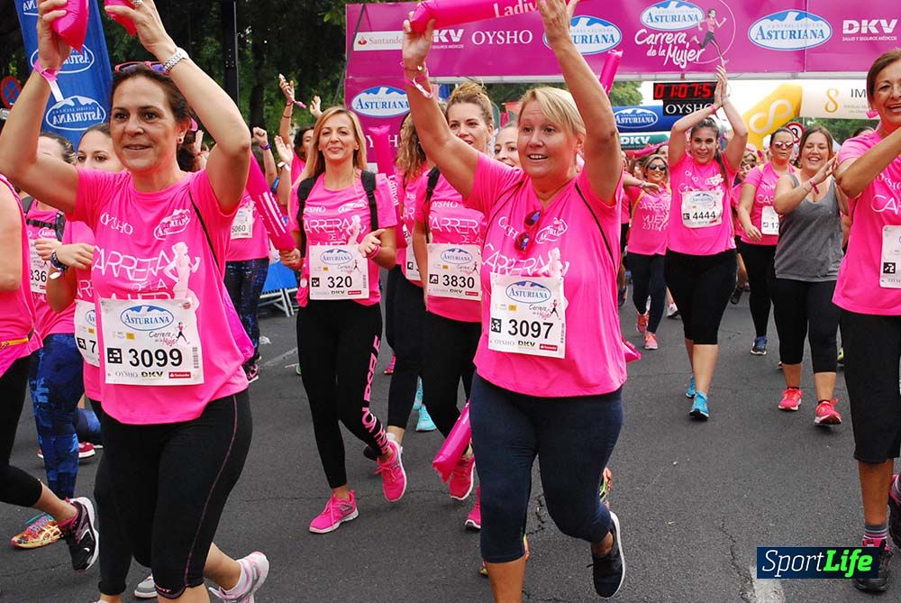 Carrera de la Mujer Sevilla meta 9 (arco derecho) desde 1h05 a 1h12