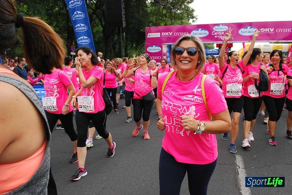 Carrera de la Mujer Sevilla meta 9 (arco derecho) desde 1h05 a 1h12