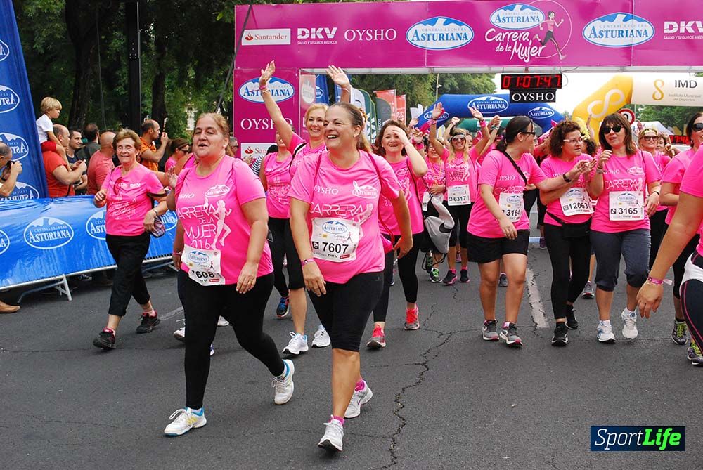 Carrera de la Mujer Sevilla meta 9 (arco derecho) desde 1h05 a 1h12