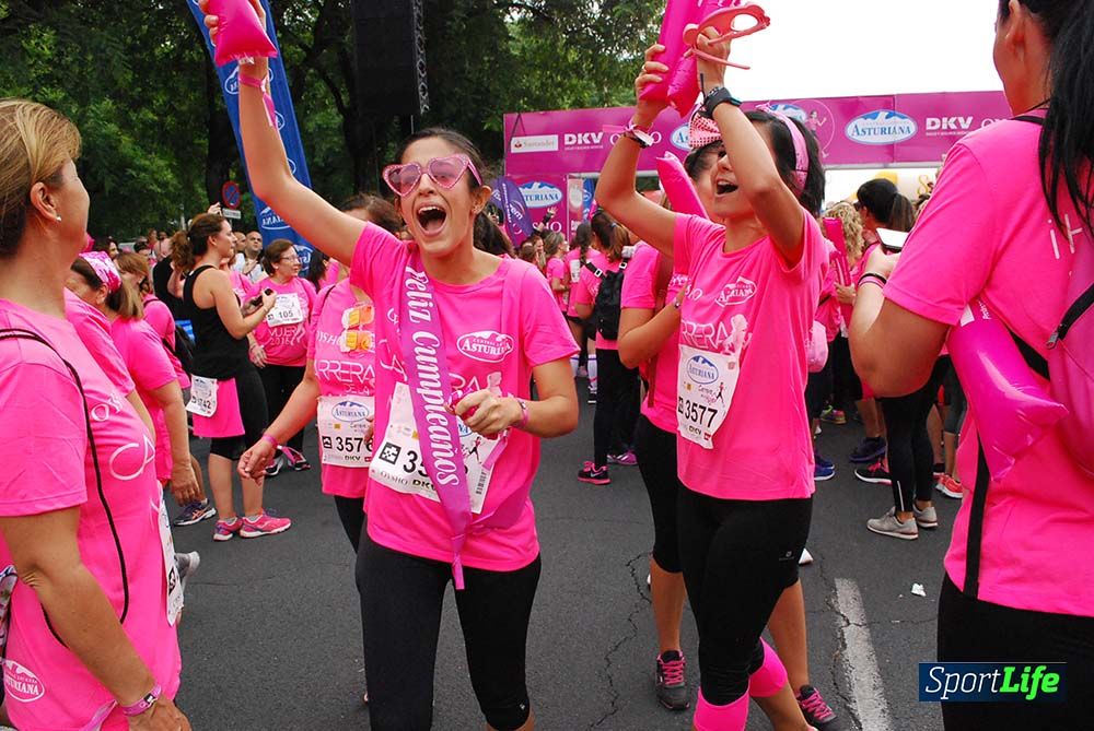 Carrera de la Mujer Sevilla meta 9 (arco derecho) desde 1h05 a 1h12