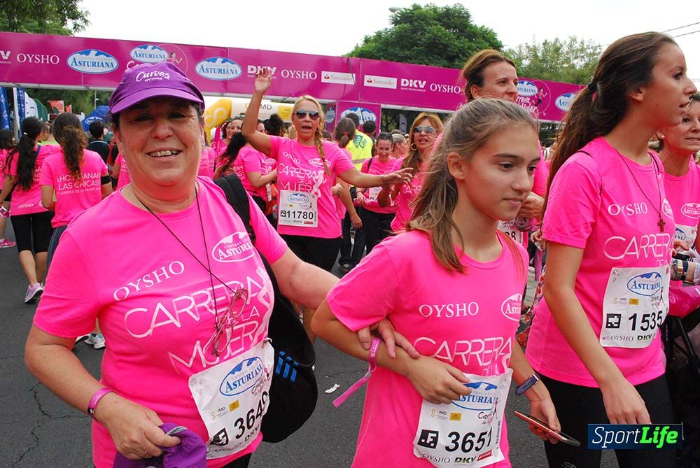 Carrera de la Mujer Sevilla meta 9 (arco derecho) desde 1h05 a 1h12