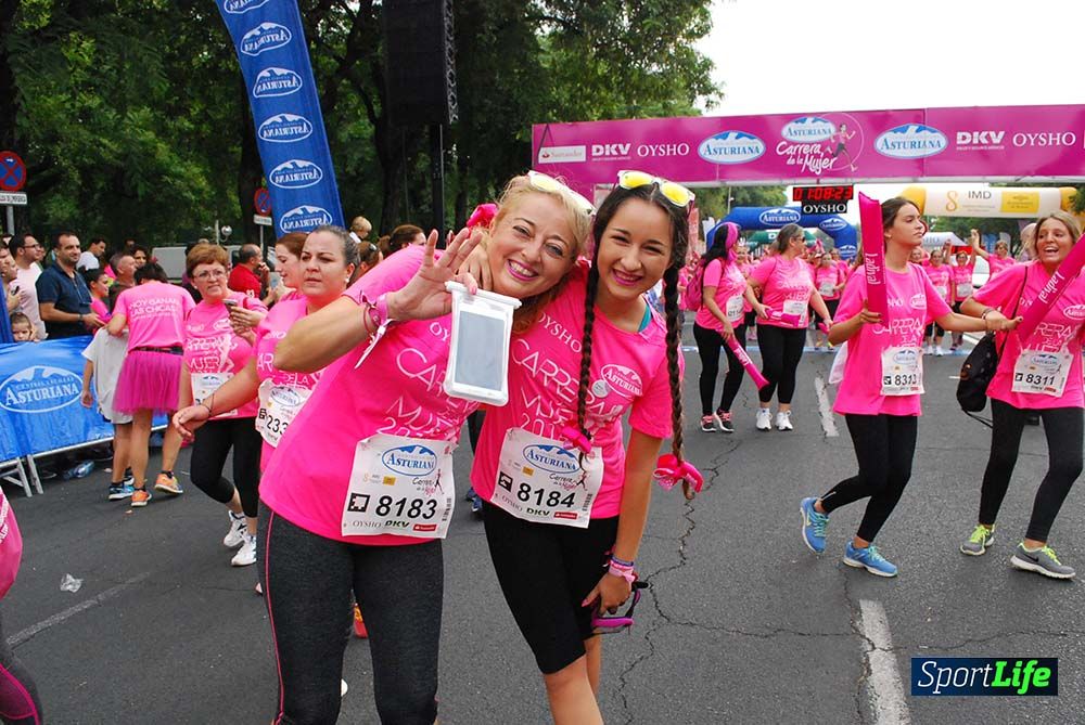 Carrera de la Mujer Sevilla meta 9 (arco derecho) desde 1h05 a 1h12