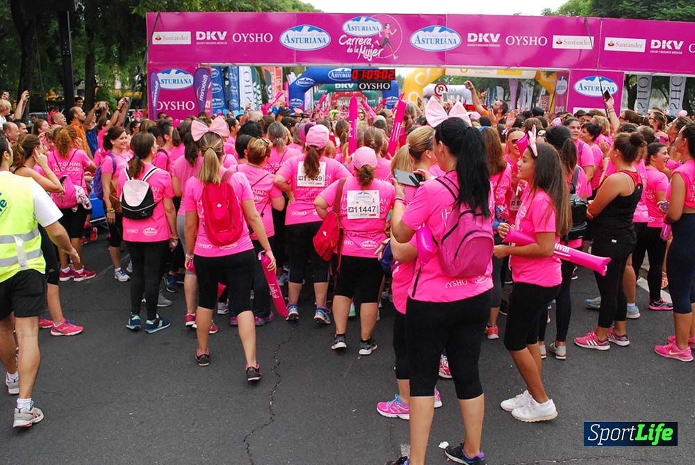 Carrera de la Mujer Sevilla meta 9 (arco derecho) desde 1h05 a 1h12