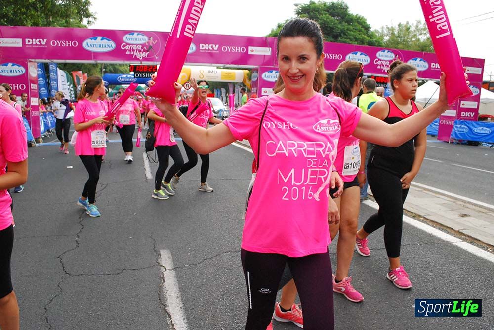 Carrera de la Mujer Sevilla meta 9 (arco derecho) desde 1h05 a 1h12
