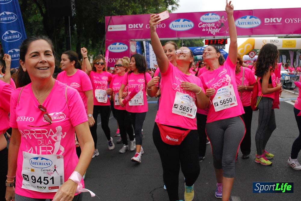 Carrera de la Mujer Sevilla meta 9 (arco derecho) desde 1h05 a 1h12
