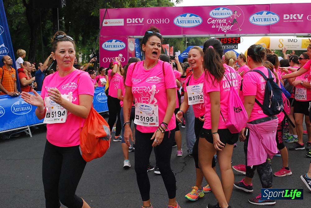 Carrera de la Mujer Sevilla meta 9 (arco derecho) desde 1h05 a 1h12