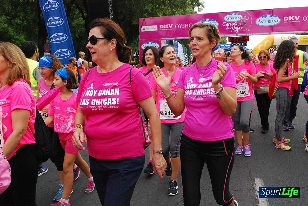 Carrera de la Mujer Sevilla meta 9 (arco derecho) desde 1h05 a 1h12