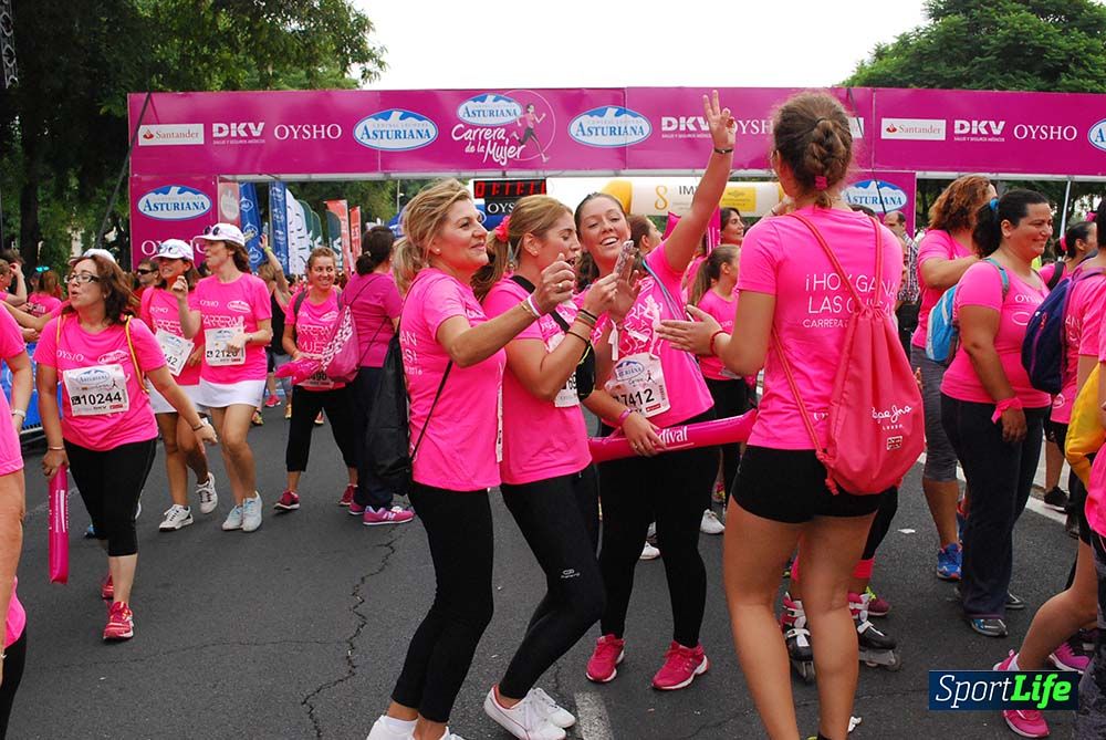 Carrera de la Mujer Sevilla meta 9 (arco derecho) desde 1h05 a 1h12