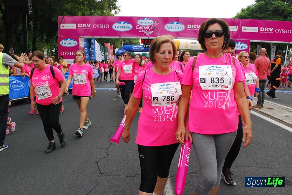 Carrera de la Mujer Sevilla meta 9 (arco derecho) desde 1h05 a 1h12