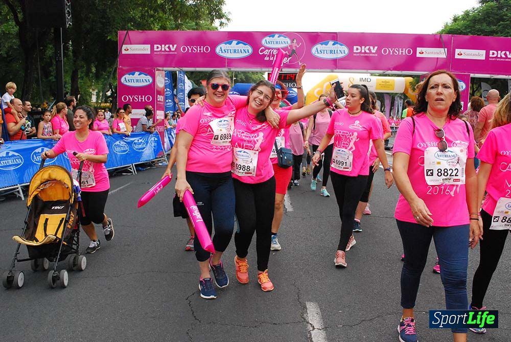 Carrera de la Mujer Sevilla meta 9 (arco derecho) desde 1h05 a 1h12