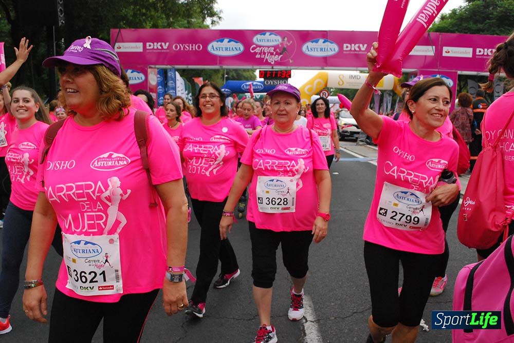 Carrera de la Mujer Sevilla meta 9 (arco derecho) desde 1h05 a 1h12