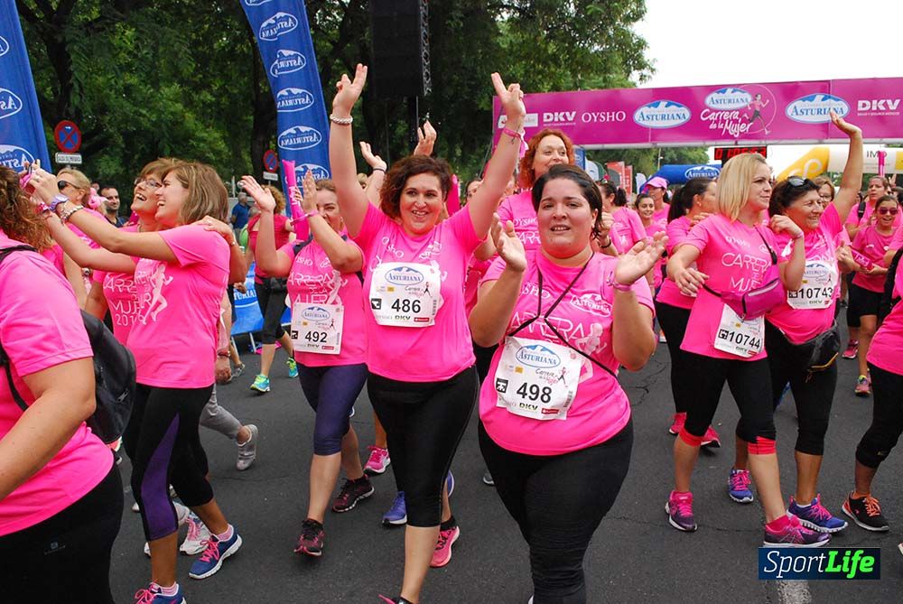 Carrera de la Mujer Sevilla meta 9 (arco derecho) desde 1h05 a 1h12