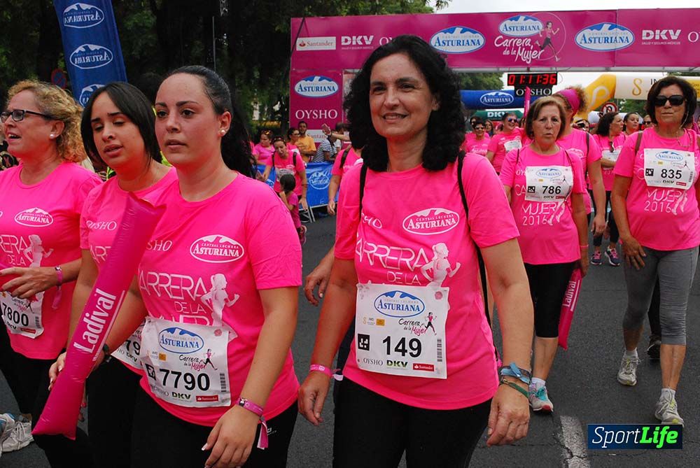 Carrera de la Mujer Sevilla meta 9 (arco derecho) desde 1h05 a 1h12