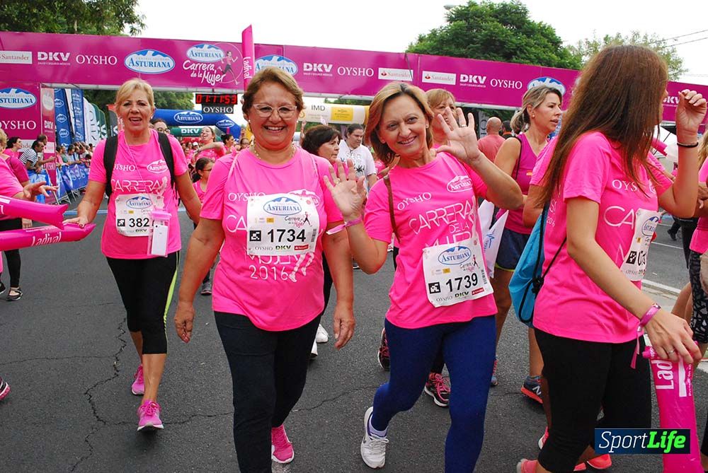 Carrera de la Mujer Sevilla meta 9 (arco derecho) desde 1h05 a 1h12