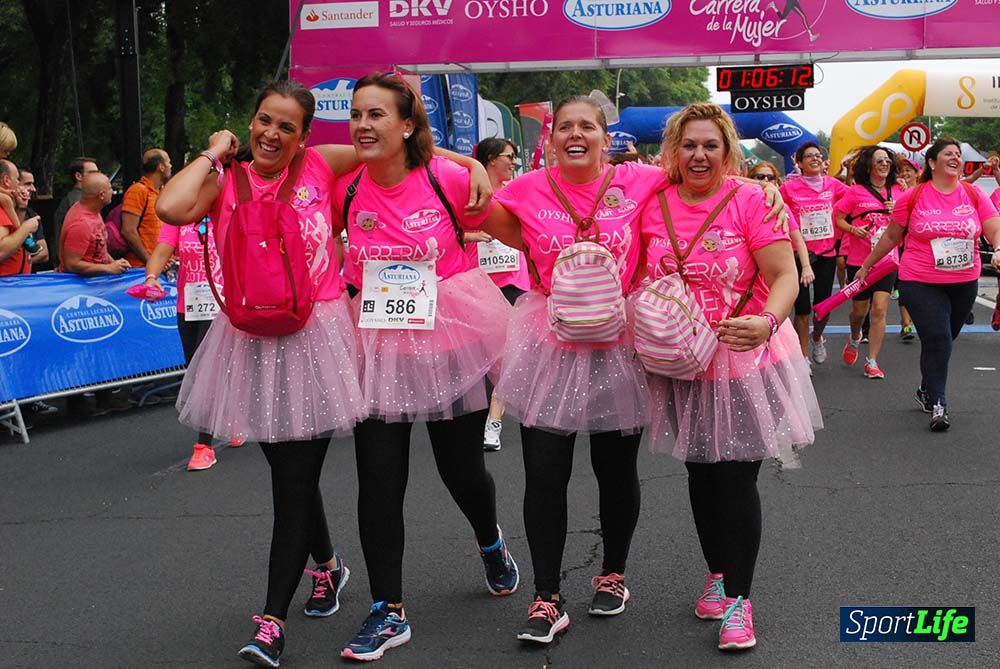 Carrera de la Mujer Sevilla meta 9 (arco derecho) desde 1h05 a 1h12