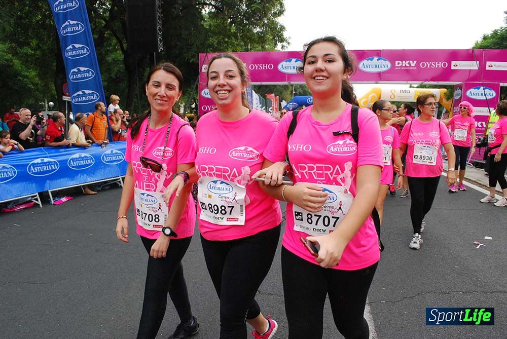 Carrera de la Mujer Sevilla meta 9 (arco derecho) desde 1h05 a 1h12