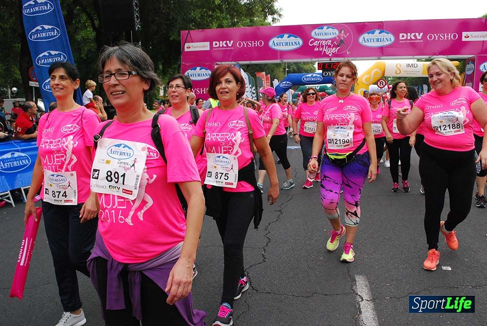 Carrera de la Mujer Sevilla meta 9 (arco derecho) desde 1h05 a 1h12