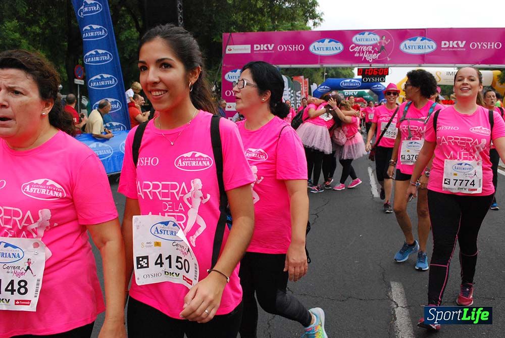 Carrera de la Mujer Sevilla meta 9 (arco derecho) desde 1h05 a 1h12