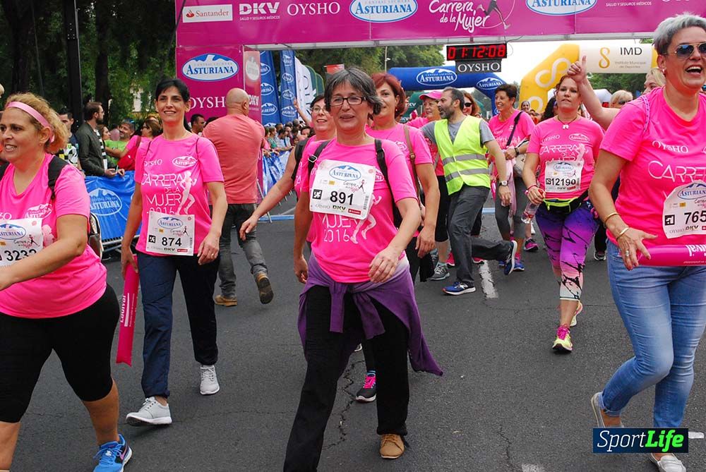 Carrera de la Mujer Sevilla meta 9 (arco derecho) desde 1h05 a 1h12
