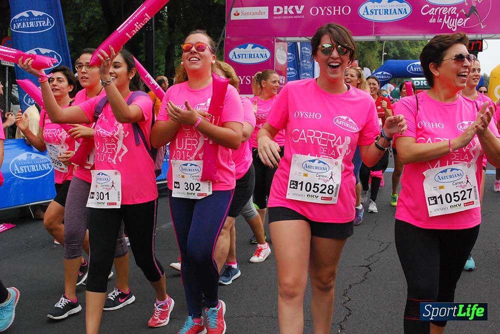 Carrera de la Mujer Sevilla meta 9 (arco derecho) desde 1h05 a 1h12