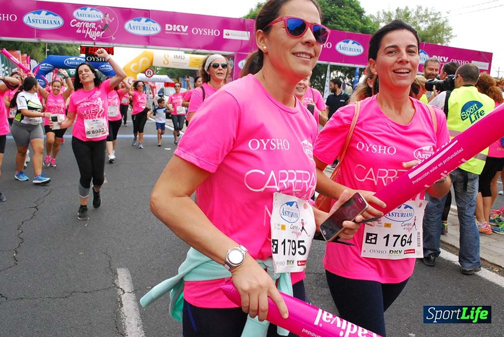 Carrera de la Mujer Sevilla meta 9 (arco derecho) desde 1h05 a 1h12