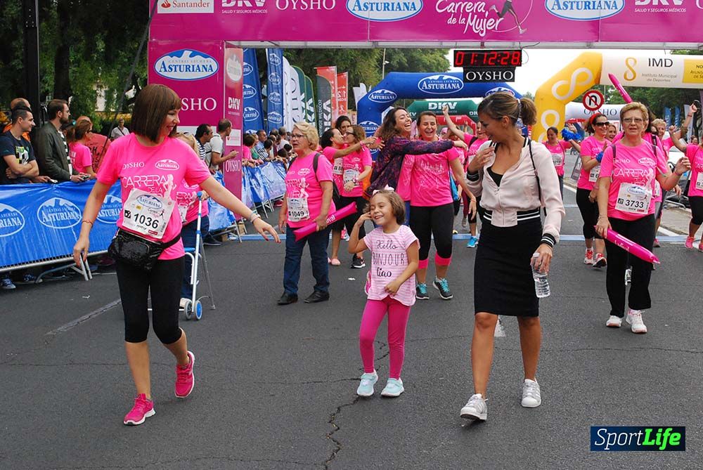 Carrera de la Mujer Sevilla meta 9 (arco derecho) desde 1h05 a 1h12