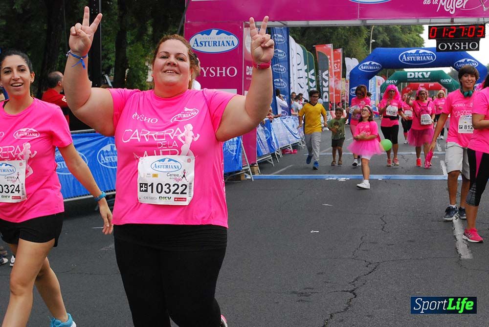 Carrera de la Mujer Sevilla meta 12 (arco derecho) desde 1h23 hasta 1h30