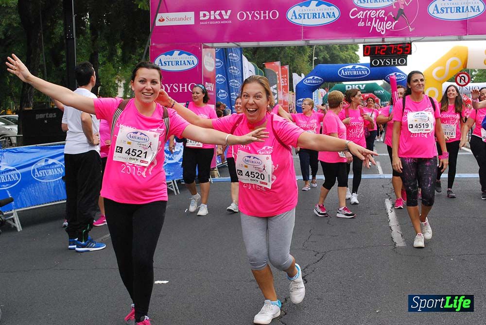 Carrera de la Mujer Sevilla meta 12 (arco derecho) desde 1h23 hasta 1h30