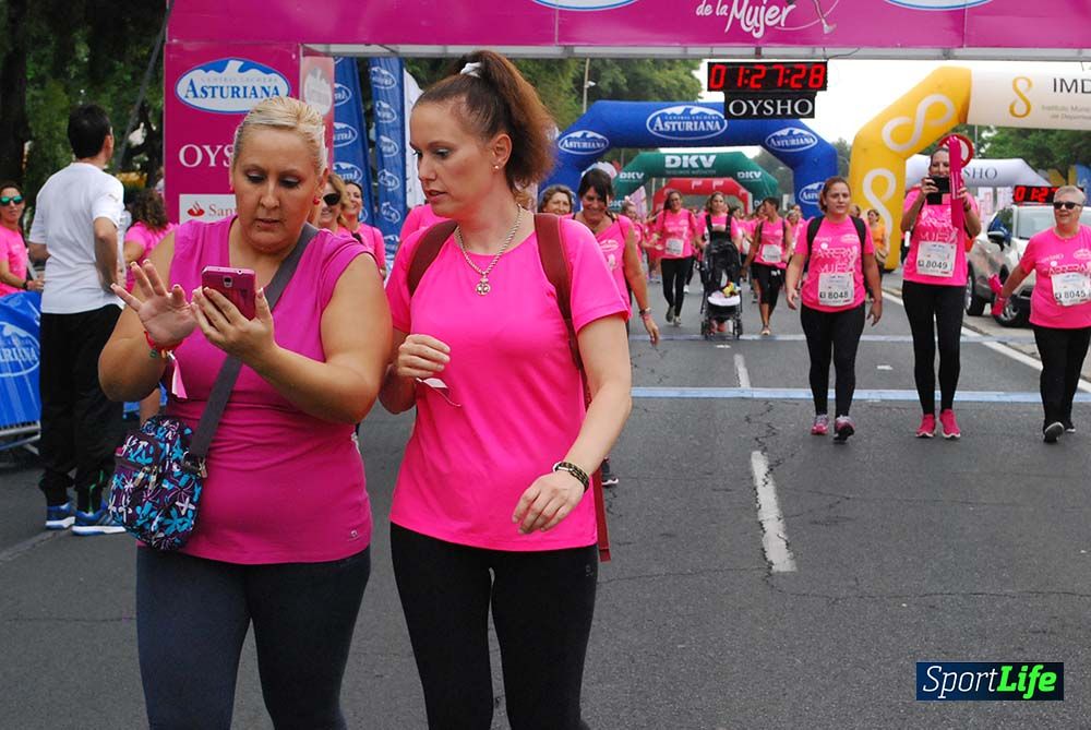 Carrera de la Mujer Sevilla meta 12 (arco derecho) desde 1h23 hasta 1h30