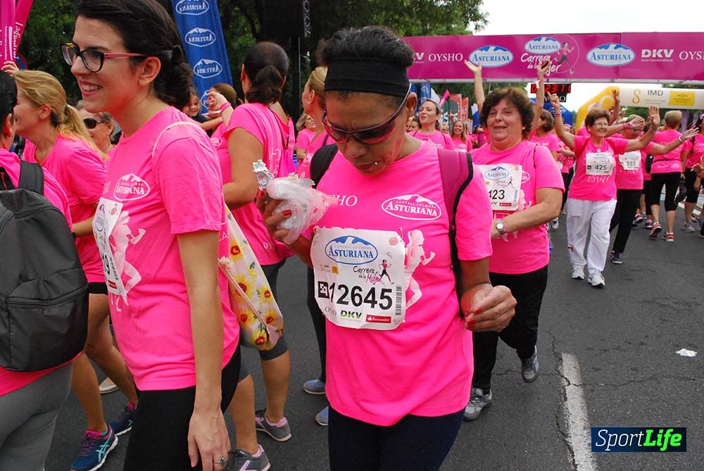 Carrera de la Mujer Sevilla meta 12 (arco derecho) desde 1h23 hasta 1h30