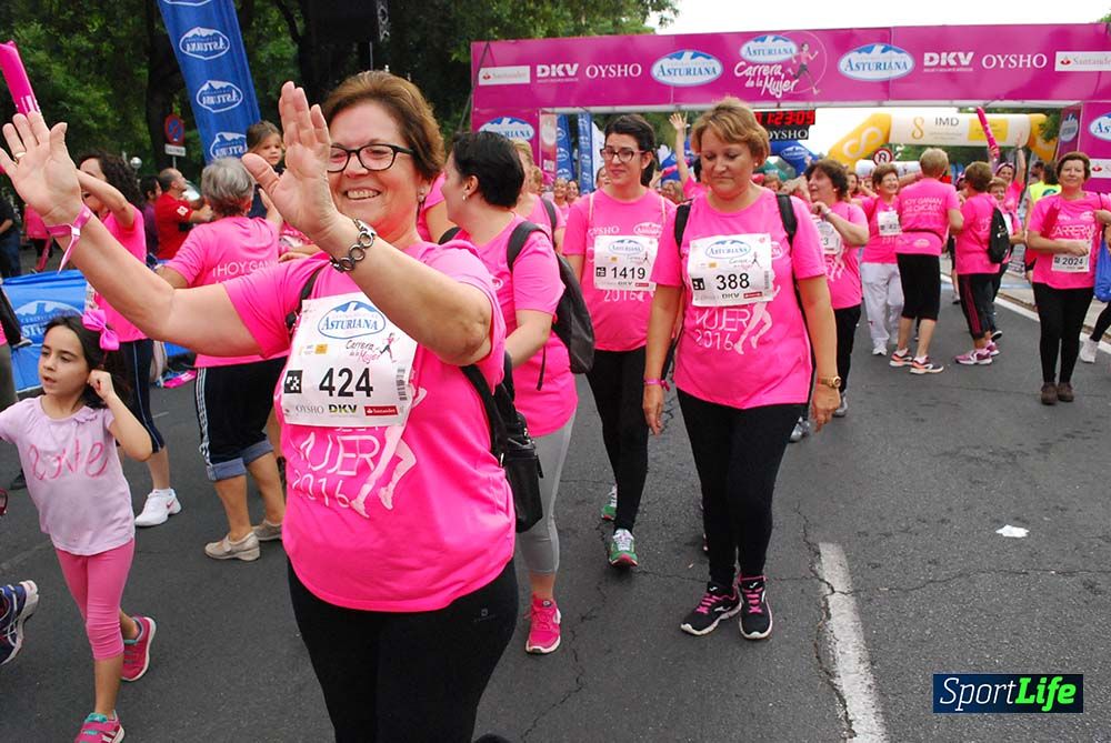 Carrera de la Mujer Sevilla meta 12 (arco derecho) desde 1h23 hasta 1h30