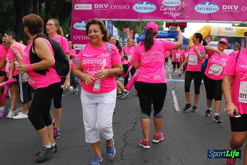 Carrera de la Mujer Sevilla meta 12 (arco derecho) desde 1h23 hasta 1h30