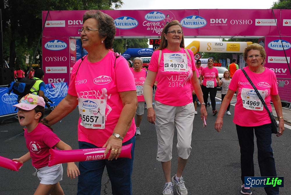 Carrera de la Mujer Sevilla meta 12 (arco derecho) desde 1h23 hasta 1h30