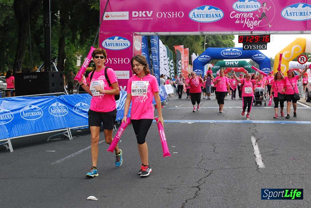 Carrera de la Mujer Sevilla meta 12 (arco derecho) desde 1h23 hasta 1h30