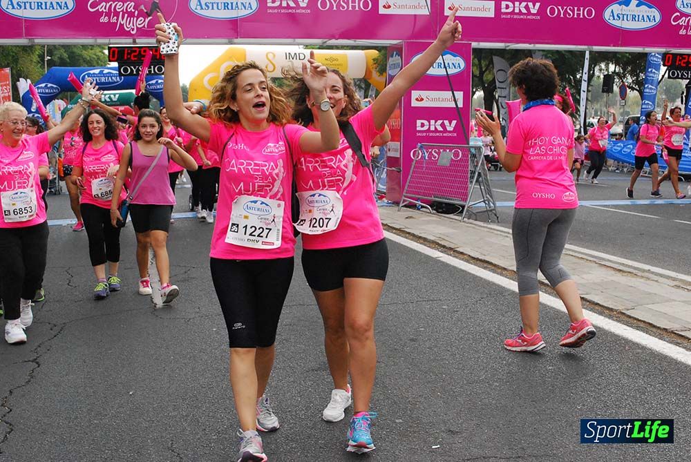 Carrera de la Mujer Sevilla meta 12 (arco derecho) desde 1h23 hasta 1h30