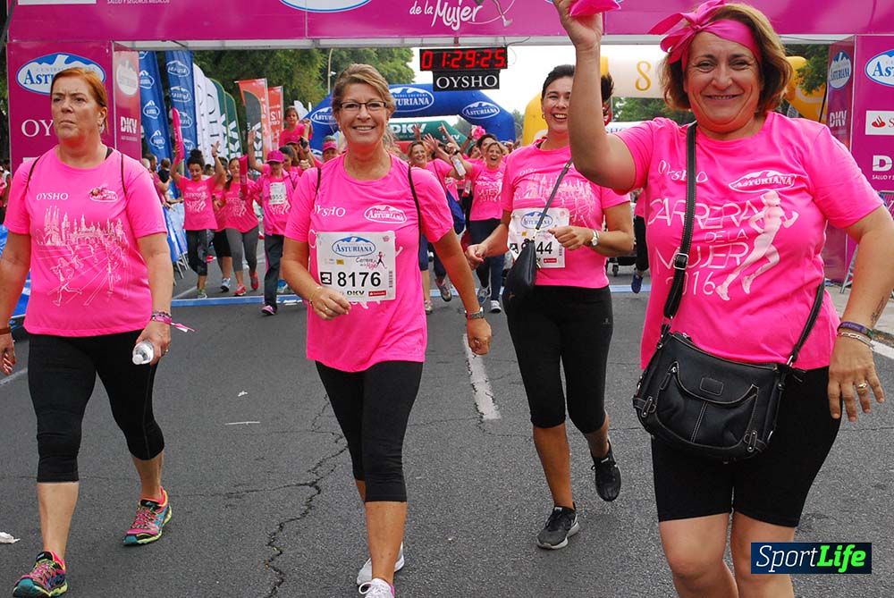 Carrera de la Mujer Sevilla meta 12 (arco derecho) desde 1h23 hasta 1h30