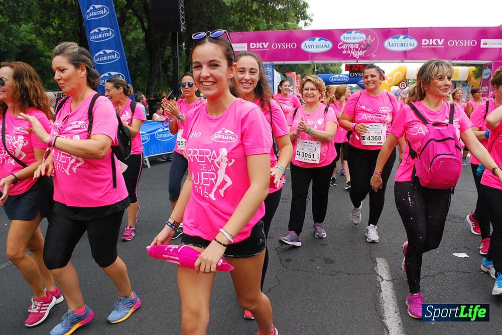 Carrera de la Mujer Sevilla meta 12 (arco derecho) desde 1h23 hasta 1h30