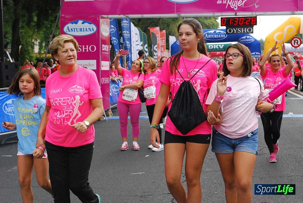 Carrera de la Mujer Sevilla meta 12 (arco derecho) desde 1h23 hasta 1h30