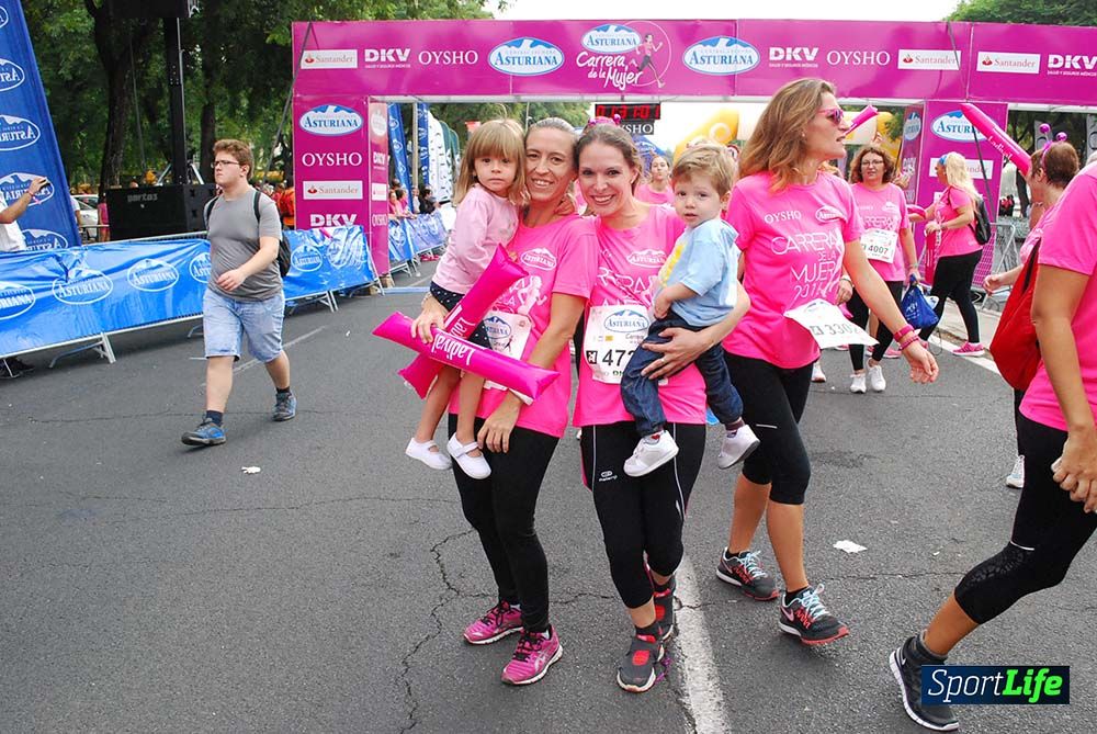 Carrera de la Mujer Sevilla meta 13 (arco derecho) desde 1h 30 hasta 1h 38